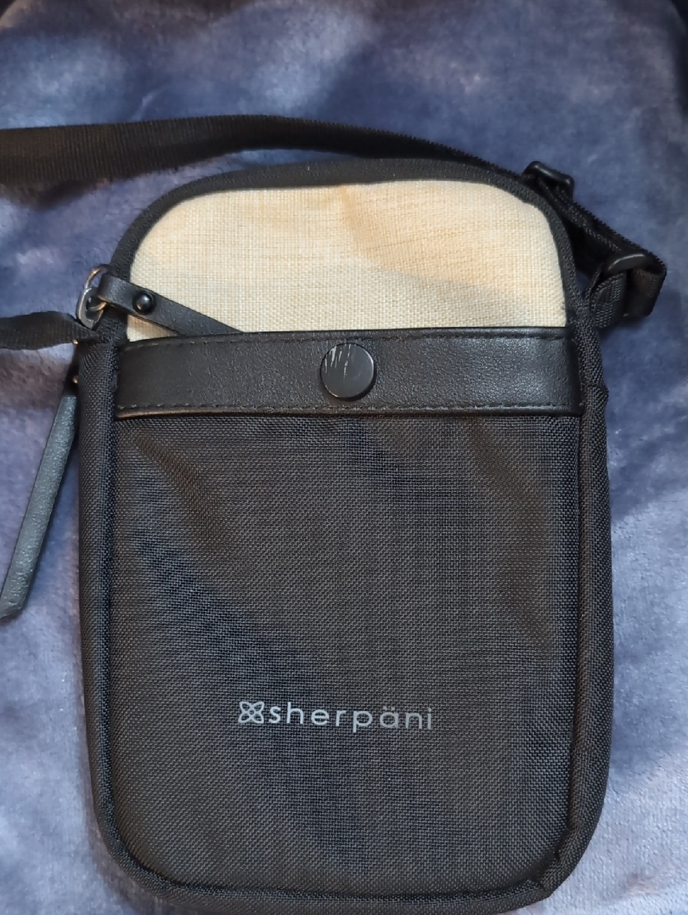 Sherpani Simplicity Black & Beige Crossbody Wallet with Black Strap
